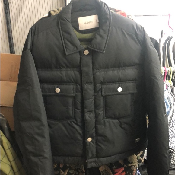 Hudson Cropped Black Puffer Jacket (not missing button was just being lazy!) - Picture 1 of 4